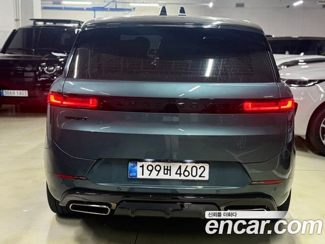 Land Rover Range Rover Sport 2025 — Фото 1/18