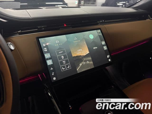 Land Rover Range Rover Sport 2025 — Фото 8/18