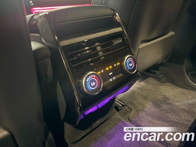 Land Rover Range Rover Sport 2025 — Фото 14/18