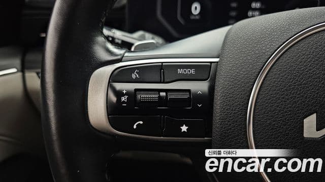 Kia K5 2024 — ფოტო 22/35