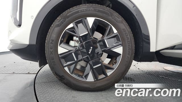 Kia Sportage 2025 — ფოტო 18/33