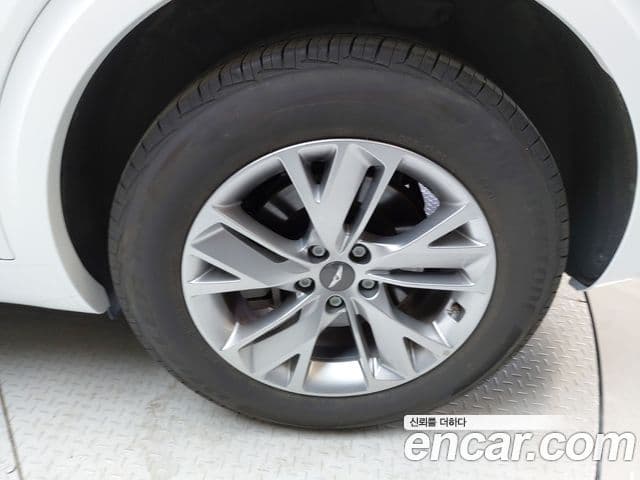 Genesis GV70 2023 — Photo 6/28