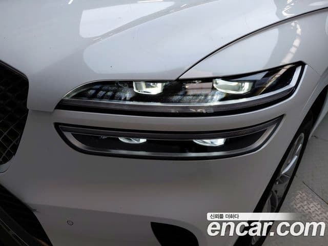 Genesis GV70 2023 — Photo 17/28
