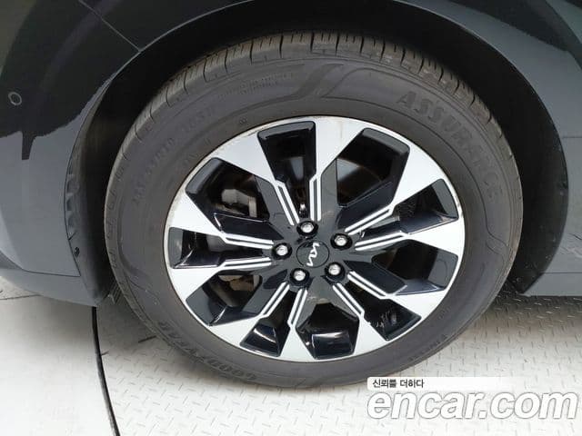 Kia Carnival 2022 — Фото 5/20