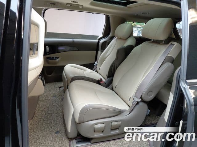 Kia Carnival 2022 — Фото 12/20