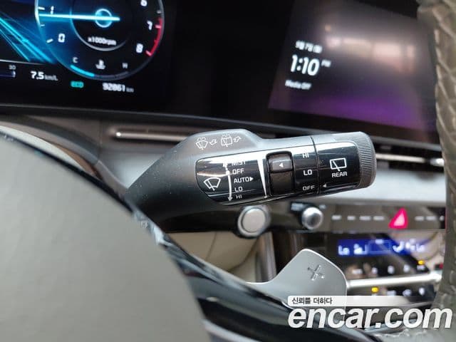 Kia Carnival 2022 — ფოტო 20/31