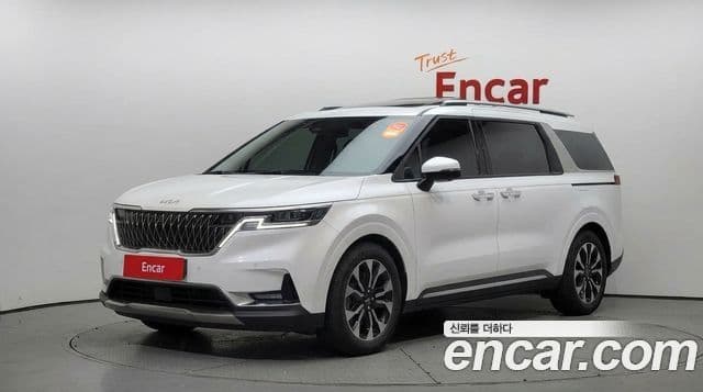Kia Carnival 2021 — Фото 1/20