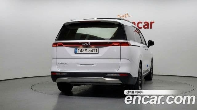Kia Carnival 2021 — Фото 4/20