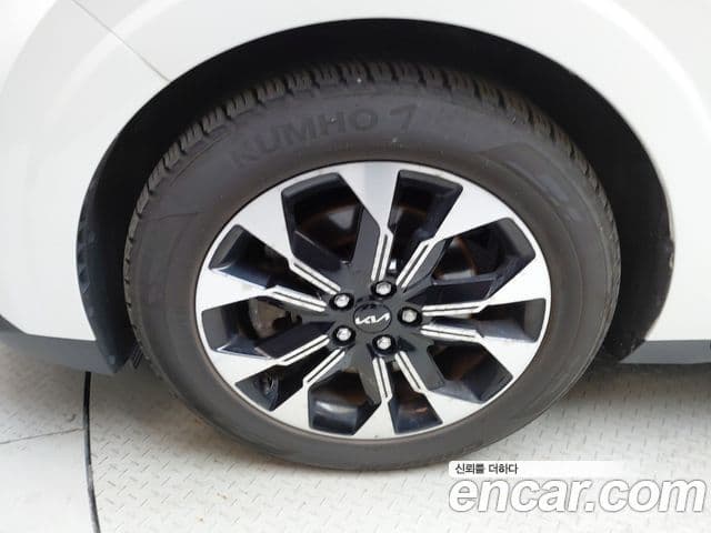 Kia Carnival 2021 — Фото 5/20