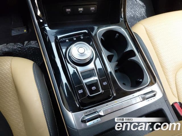 Kia Carnival 2021 — Фото 9/20