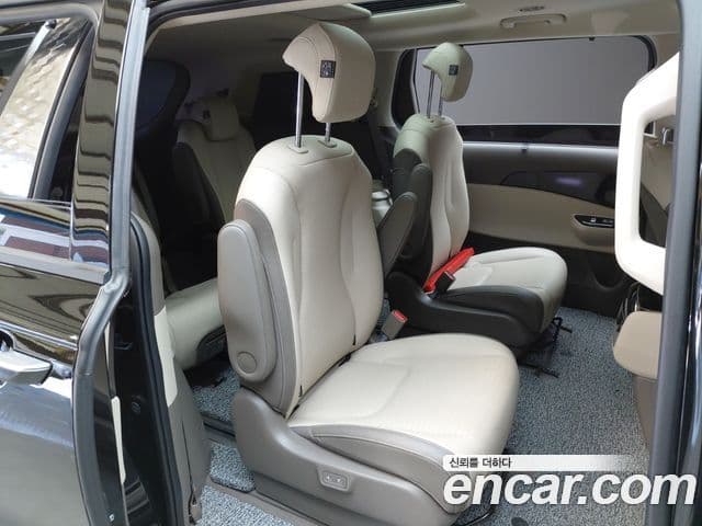 Kia Carnival 2022 — Фото 11/20