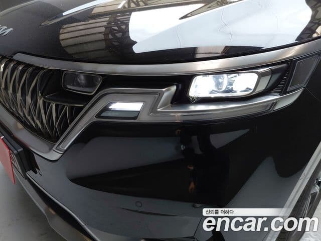Kia Carnival 2022 — ფოტო 24/31