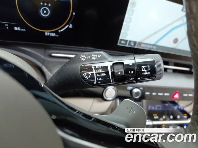 Kia Carnival 2022 — ფოტო 20/31