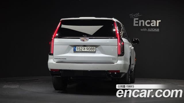 Cadillac Escalade 2021 — Photo 18/41