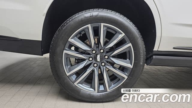 Cadillac Escalade 2021 — Photo 3/41