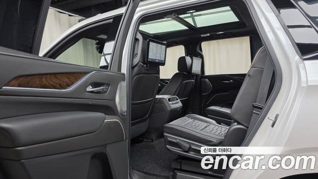 Cadillac Escalade 2021 — Photo 19/41