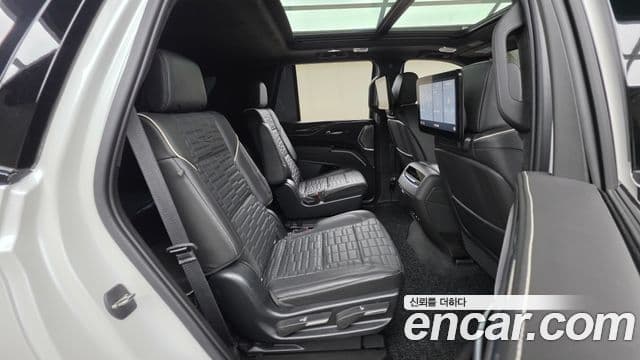 Cadillac Escalade 2021 — Photo 10/41