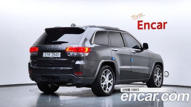 Jeep Grand Cherokee 2019 — Фото 2/20