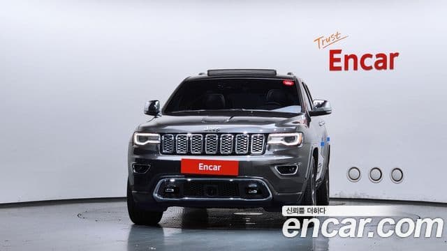 Jeep Grand Cherokee 2019 — Фото 3/20