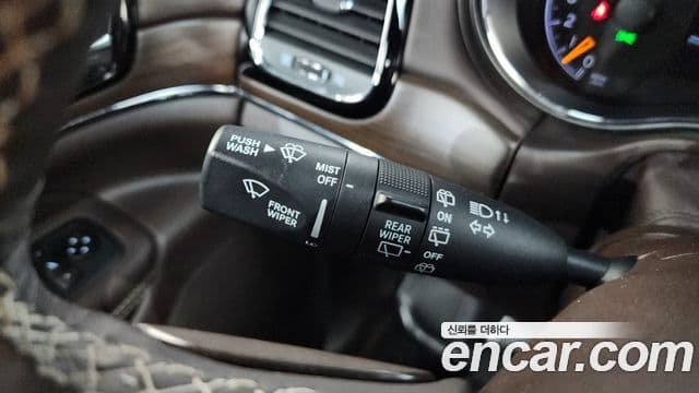 Jeep Grand Cherokee 2019 — ფოტო 6/36
