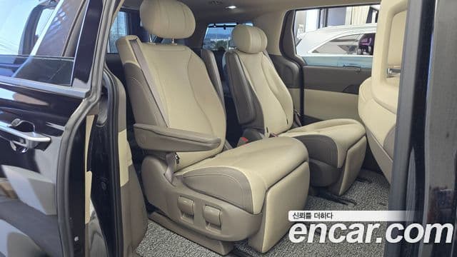 Kia Carnival 2024 — Фото 11/20