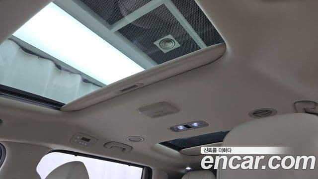 Kia Carnival 2024 — Фото 15/20