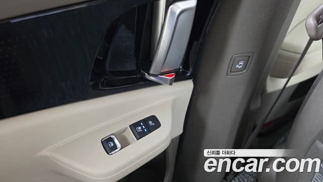 Kia Carnival 2024 — Фото 18/20