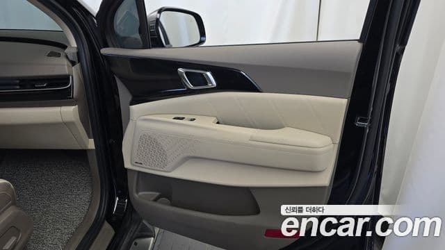 Kia Carnival 2024 — Şəkil 2/36