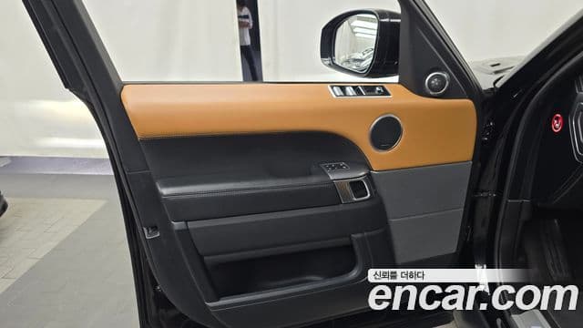 Land Rover Range Rover Sport 2021 — Şəkil 30/32