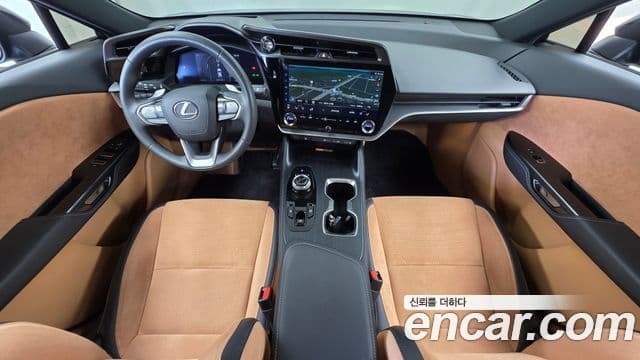Lexus RZ450e 2023 — Photo 4/32