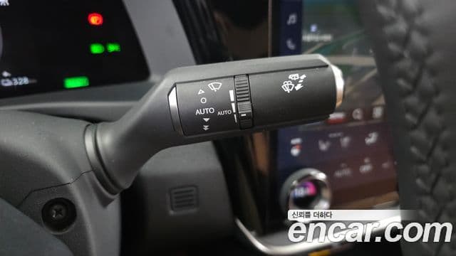 Lexus RZ450e 2023 — Photo 7/32