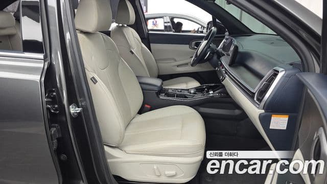 Kia Sorento 2024 — Фото 11/20