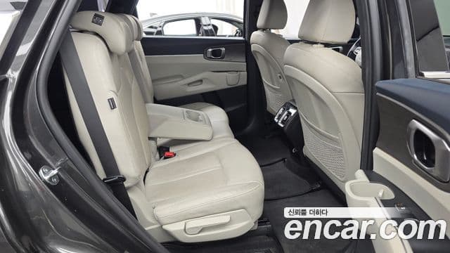 Kia Sorento 2024 — Фото 12/20