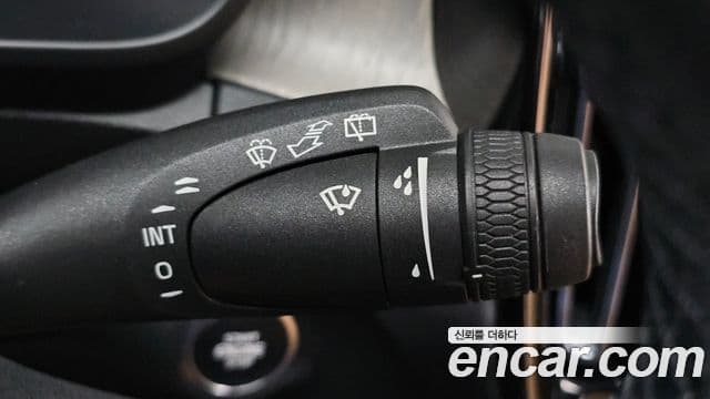 Volvo XC40 2021 — Şəkil 23/35