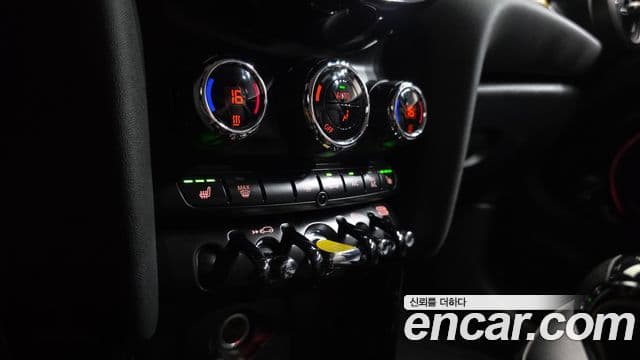 Mini Cooper Electric 2022 — ფოტო 2/31