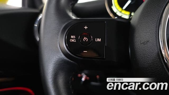 Mini Cooper Electric 2022 — ფოტო 10/31