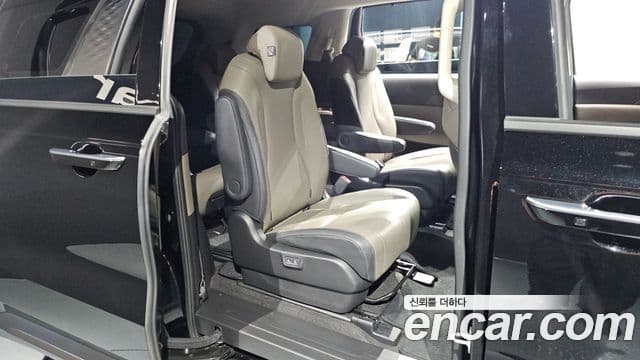 Kia Carnival 2024 — Фото 11/20