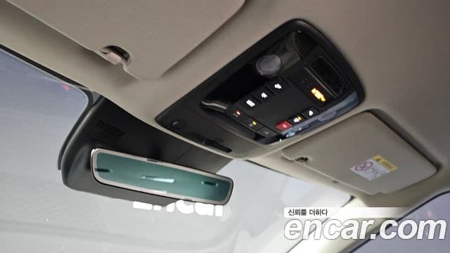 Kia Carnival 2024 — Фото 18/20