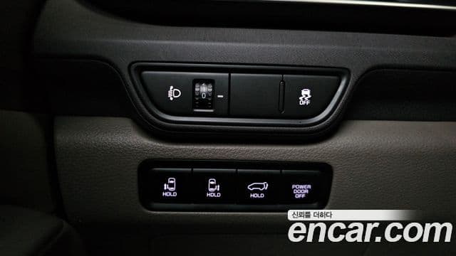 Kia Carnival 2024 — Фото 19/20