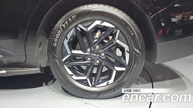 Kia Carnival 2024 — Photo 18/36