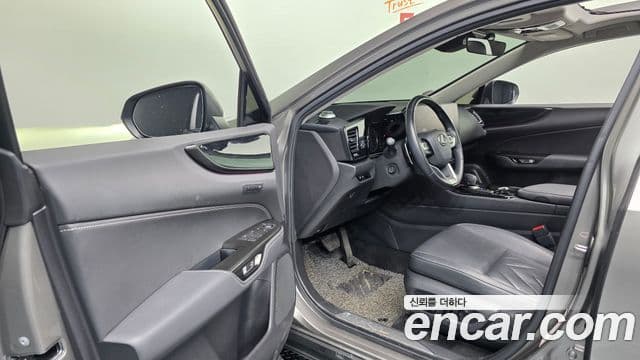 Lexus NX350h 2023 — Фото 10/20
