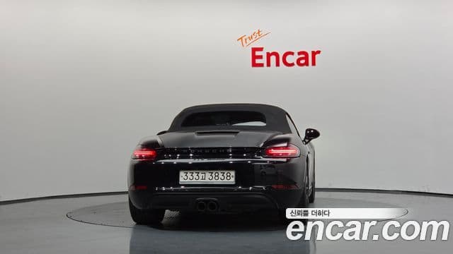 Porsche 718 Boxster 2018 — Şəkil 10/35