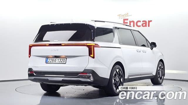 Kia Carnival 2025 — Фото 2/20