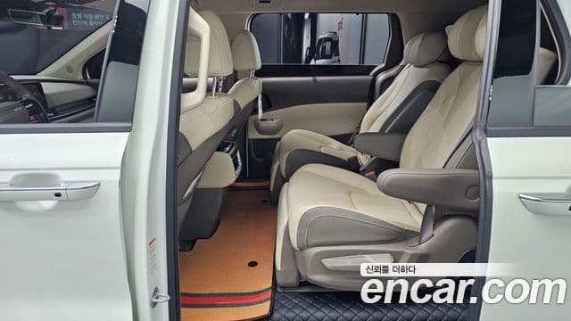 Kia Carnival 2025 — Фото 11/20