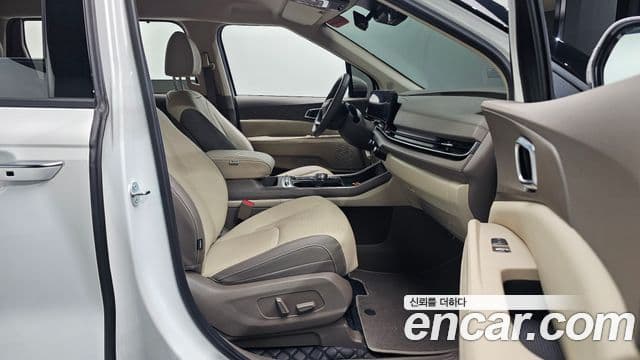 Kia Carnival 2025 — Şəkil 14/36
