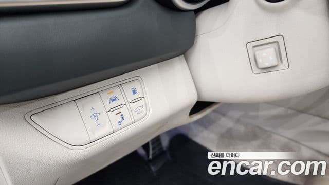 Genesis G70 2019 — ფოტო 19/38