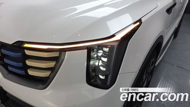 Kia Sorento 2023 — Photo 10/36