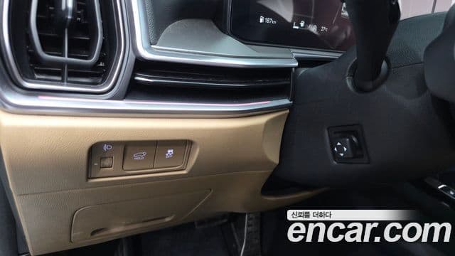 Kia Sorento 2023 — Photo 19/36