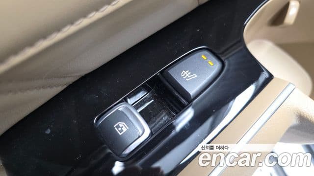Kia Sorento 2023 — Photo 9/36