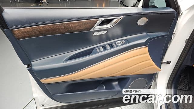 Genesis GV80 2022 — ფოტო 8/35
